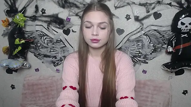 LaraPika online show from 3, 11, 2025