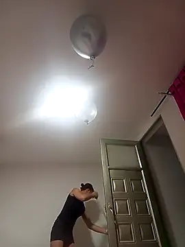 giuliana andrade online show from 10, 3, 2025