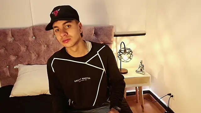 Amadeo Wild online show from 3, 12, 2024