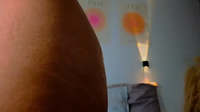 AlessaPears online show from 2, 2, 2025