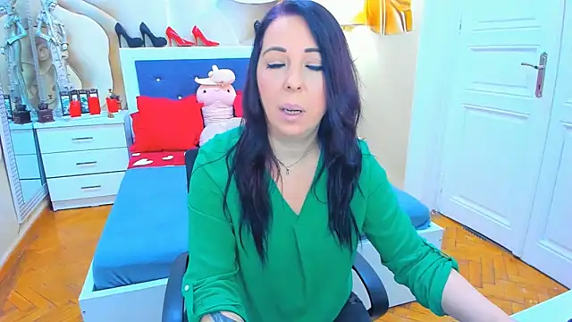 LauraSin online show from 11, 3, 2025