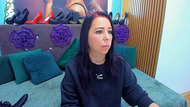 LauraSin online show from 25, 10, 2025