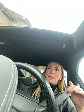 lola tentatiion online show from 22, 2, 2025