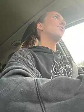 lola tentatiion online show from 28, 2, 2025