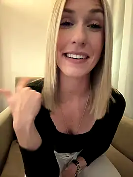 lola tentatiion online show from 22, 12, 2025