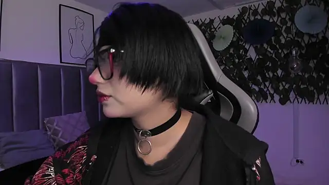 Kitty Gang online show from 16, 4, 2026