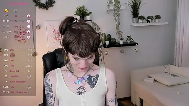 Snapshot of Fog_Foggy_Love chatting on 20, 12, 2024 Fog Foggy Love online show from 20, 12, 2024