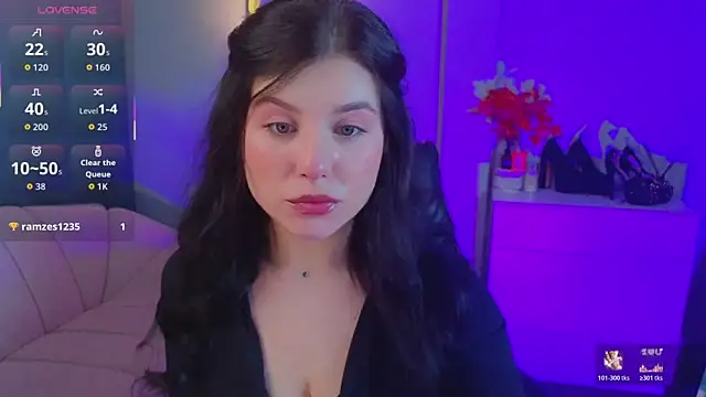 Jenna Adams  online show from 5, 11, 2025