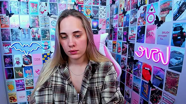 MiaMilas online show from 3, 10, 2025