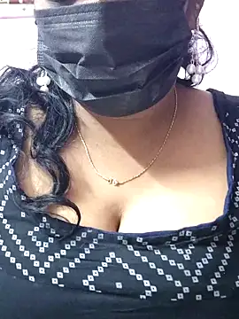 mallu-sumi online show from 5, 12, 2025