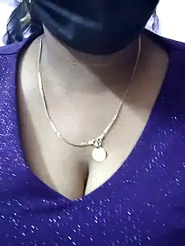 mallu-sumi online show from 18, 4, 2026