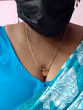 Snapshot of mallu-sumi chatting on 28, 4, 2026 mallu-sumi online show from 28, 4, 2026
