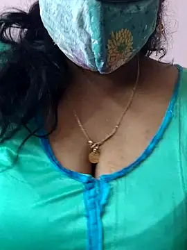 Snapshot of mallu-sumi chatting on 9, 7, 2026 mallu-sumi online show from 9, 7, 2026
