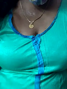Snapshot of mallu-sumi chatting on 12, 7, 2026 mallu-sumi online show from 12, 7, 2026