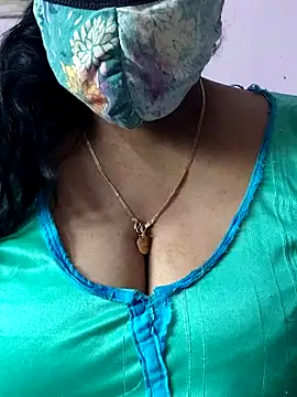 Snapshot of mallu-sumi chatting on 20, 7, 2026 mallu-sumi online show from 20, 7, 2026