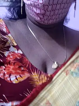 Snapshot of mallu-sumi chatting on 23, 7, 2026 mallu-sumi online show from 23, 7, 2026