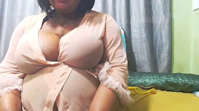 Snapshot of NaughtyNicoleXX2 chatting on 25, 5, 2026 NaughtyNicoleXX2 online show from 25, 5, 2026