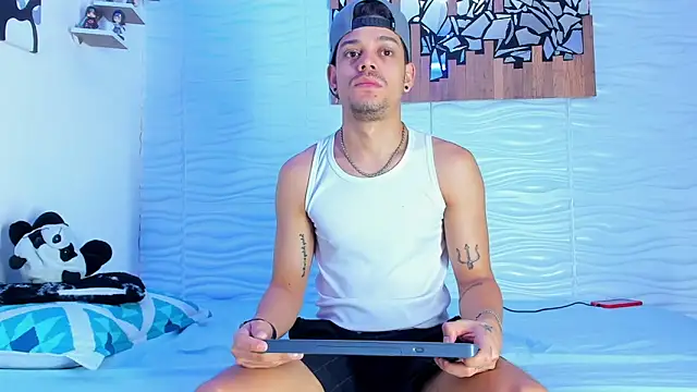 Friendsofeverything  online show from 9, 9, 2025