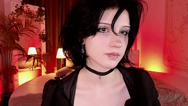 Snapshot of dark_vamp_ chatting on 6, 2, 2025 dark vamp online show from 6, 2, 2025