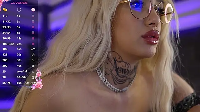 Snapshot of blondie_muller chatting on 13, 11, 2025 blondie muller online show from 13, 11, 2025