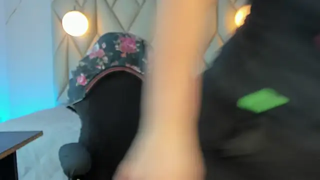 angelswets online show from 3, 12, 2025