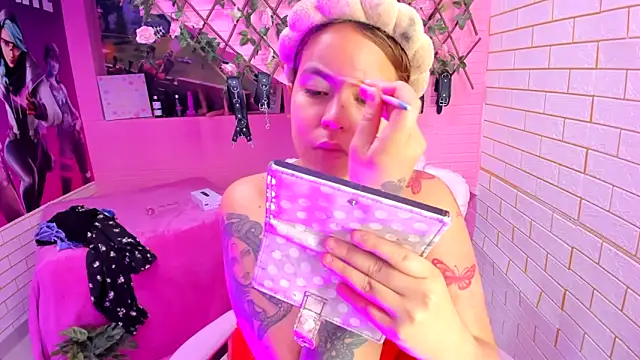 Snapshot of marcellaa303av chatting on 5, 4, 2026 marcellaa303av online show from 5, 4, 2026