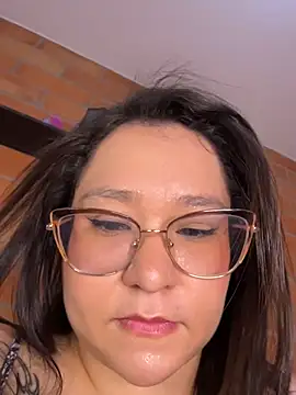 CinnamonCookiez online show from 25, 7, 2026