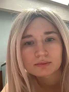 Charlotteeroseee online show from 2, 2, 2025