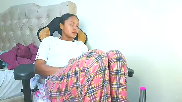 Samary thomas online show from 25, 10, 2025