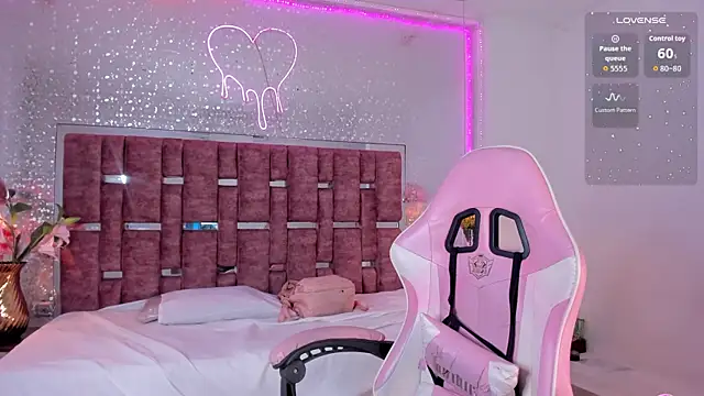 KylieVictoria online show from 19, 9, 2025