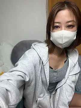 Snapshot of ayu0009rrr chatting on 9, 4, 2026 ayu0009rrr online show from 9, 4, 2026