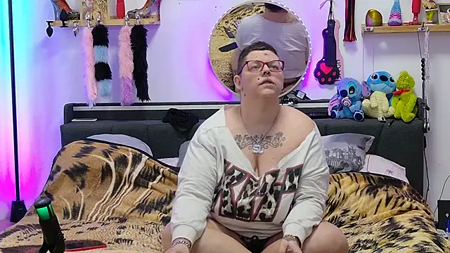 SunshineLexi online show from 24, 11, 2025