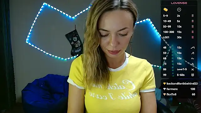Snapshot of Daria_Spring chatting on 6, 1, 2025 Daria Spring online show from 6, 1, 2025
