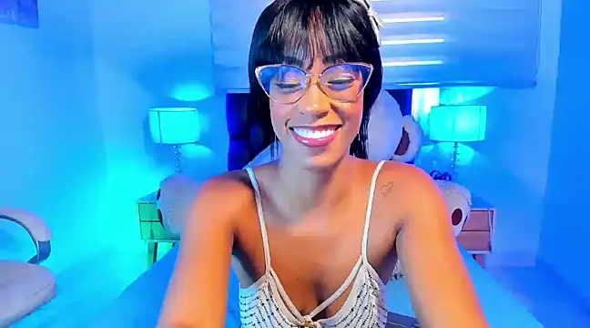 Snapshot of IsabelaRoss chatting on 31, 1, 2025 IsabelaRoss online show from 31, 1, 2025