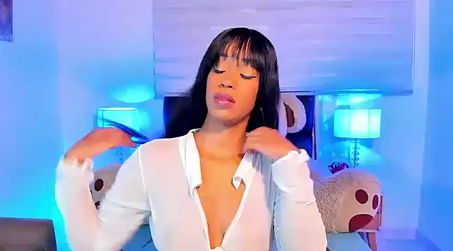 Snapshot of IsabelaRoss chatting on 5, 3, 2025 IsabelaRoss online show from 5, 3, 2025