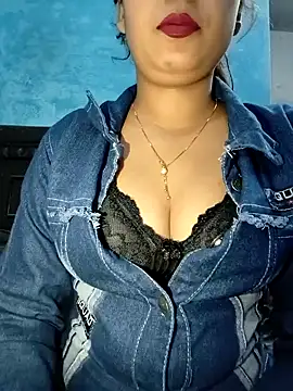 Snapshot of Shanaya_Hotty chatting on 1, 12, 2024 Shanaya Hotty online show from 1, 12, 2024