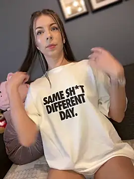 Mia Ethan online show from 27, 2, 2025