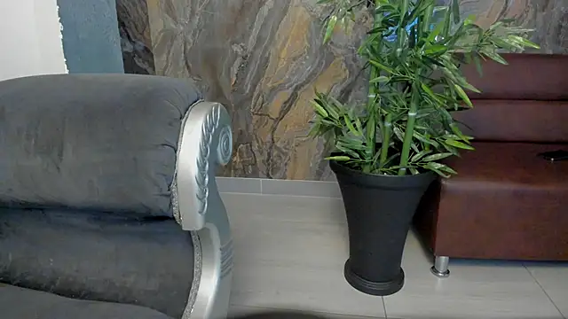 Alahia Dangelo online show from 2, 10, 2025