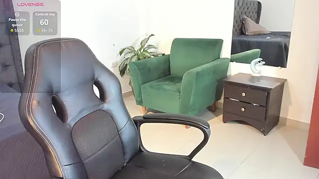  maria foxx  online show from 27, 10, 2025