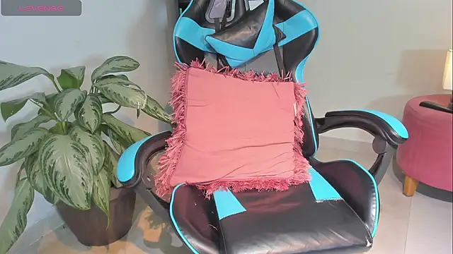  maria foxx  online show from 20, 5, 2026