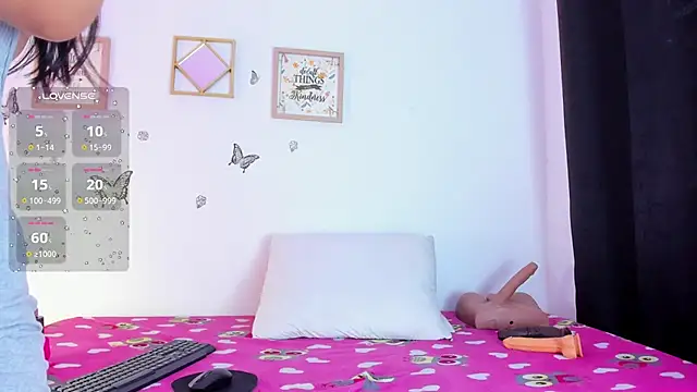 EmmaRogers online show from 5, 11, 2025