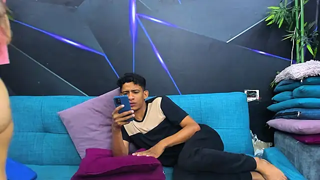 playsgirlhot online show from 28, 2, 2025