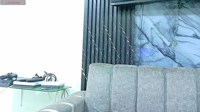 lindsayhoffman18 online show from 16, 4, 2026