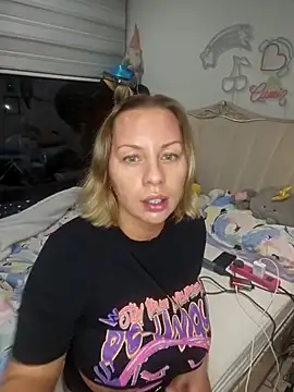 Snapshot of Sparkle2206 chatting on 31, 5, 2026 Sparkle2206 online show from 31, 5, 2026