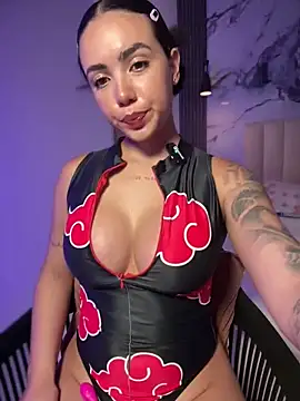 Snapshot of Pink_Jazmin chatting on 24, 4, 2026 Pink Jazmin online show from 24, 4, 2026