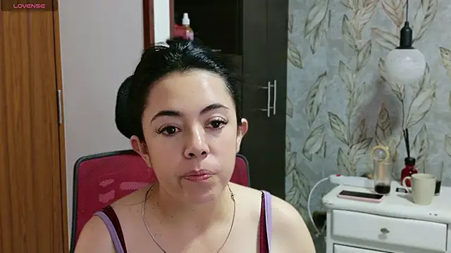 Bella fournier online show from 25, 4, 2026