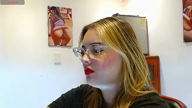 kendallclarkk03 online show from 19, 2, 2025