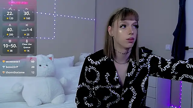 Dasha M online show from 2, 2, 2025