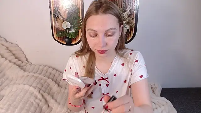 bellaa love  online show from 15, 5, 2026
