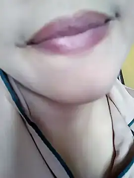 Snapshot of Anki-doll chatting on 5, 2, 2025 Anki-doll online show from 5, 2, 2025